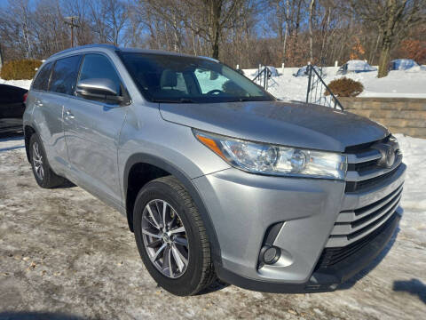 2018 Toyota Highlander XLE AWD photo