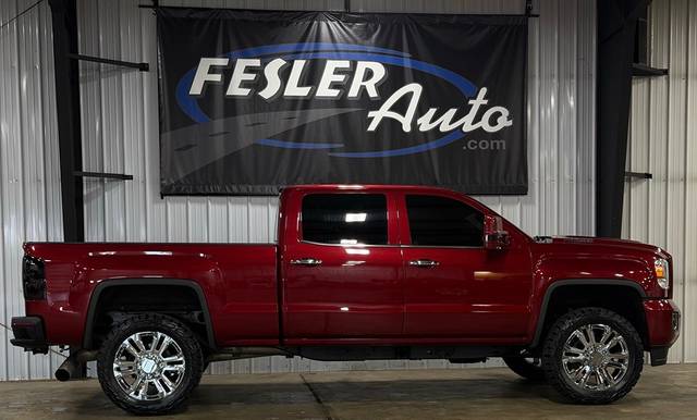 2018 GMC Sierra 2500HD Denali 4WD photo