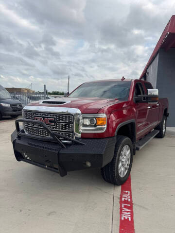 2018 GMC Sierra 2500HD Denali 4WD photo