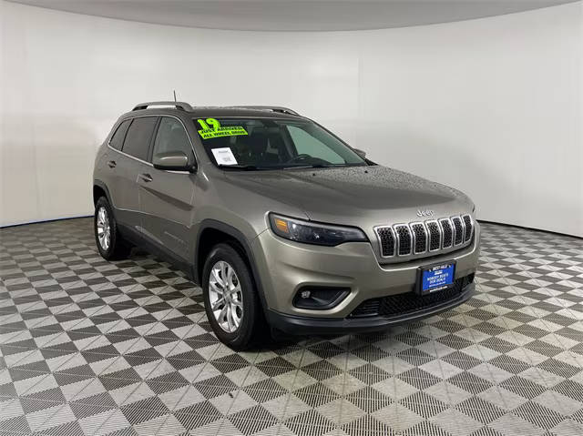 2019 Jeep Cherokee Latitude 4WD photo