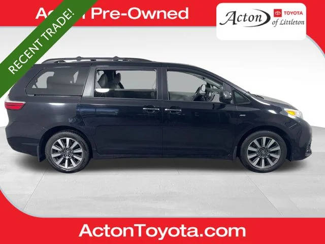 2018 Toyota Sienna XLE AWD photo