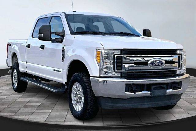 2017 Ford F-250 Super Duty XLT 4WD photo