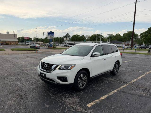 2017 Nissan Pathfinder SL FWD photo