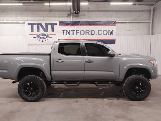 2018 Toyota Tacoma TRD Sport 4WD photo