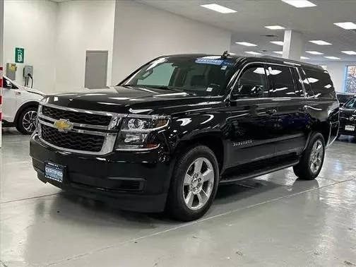 2018 Chevrolet Suburban LT 4WD photo