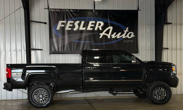 2018 GMC Sierra 3500HD Denali 4WD photo