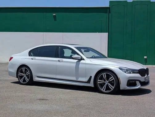 2018 BMW 7 Series 740i RWD photo