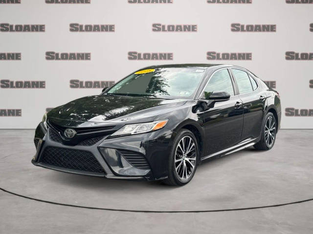 2018 Toyota Camry SE FWD photo