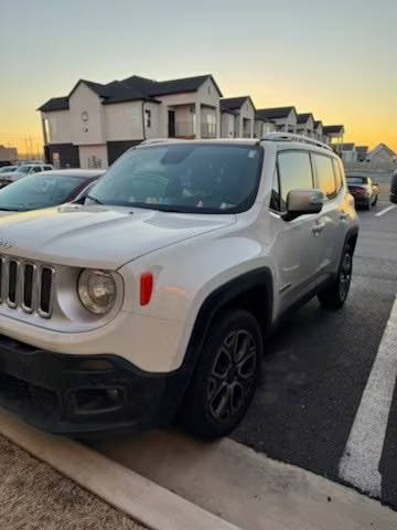 2017 Jeep Renegade Limited 4WD photo