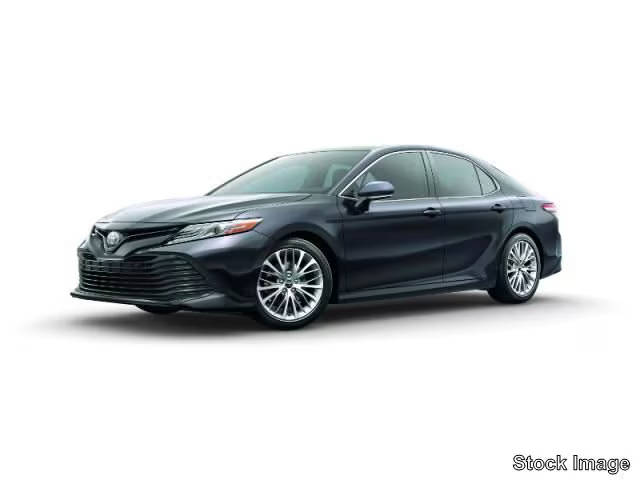 2018 Toyota Camry XLE FWD photo