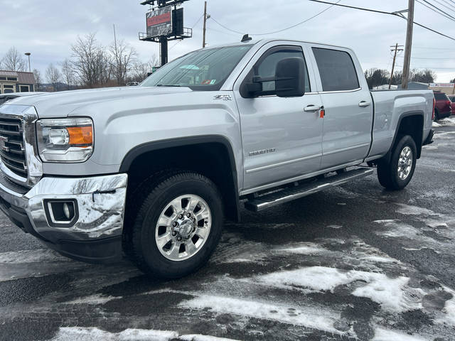 2015 GMC Sierra 2500HD SLE 4WD photo