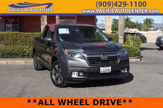 2018 Honda Ridgeline RTL-T AWD photo