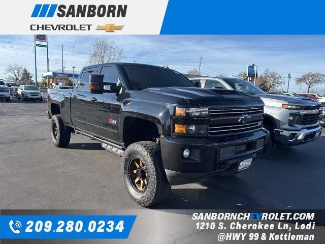 2018 Chevrolet Silverado 2500HD LTZ 4WD photo