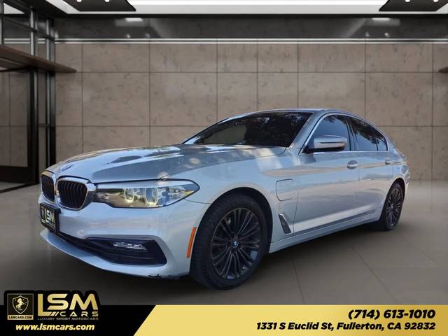 2018 BMW 5 Series 530e iPerformance RWD photo