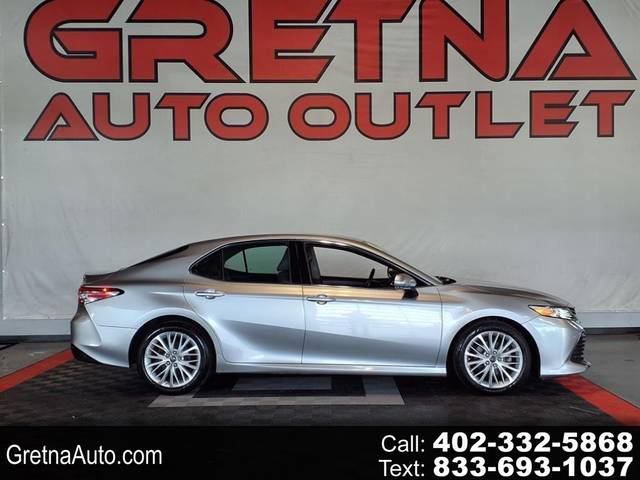 2018 Toyota Camry XLE FWD photo