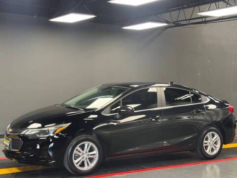 2017 Chevrolet Cruze LT FWD photo