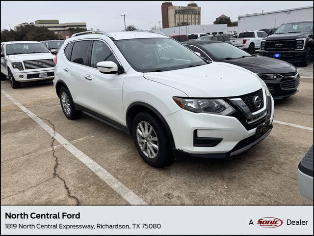 2017 Nissan Rogue SV FWD photo