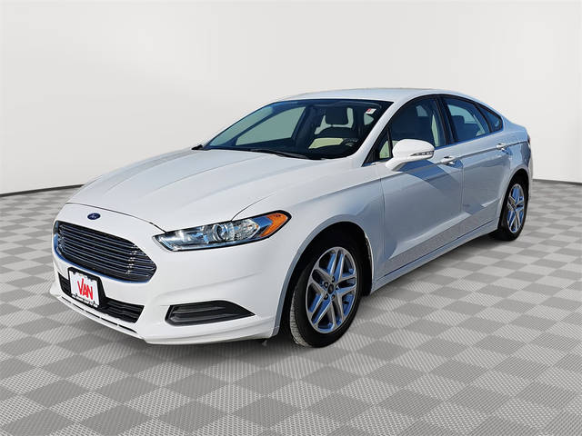 2016 Ford Fusion SE FWD photo