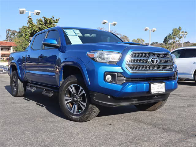 2017 Toyota Tacoma TRD Sport RWD photo