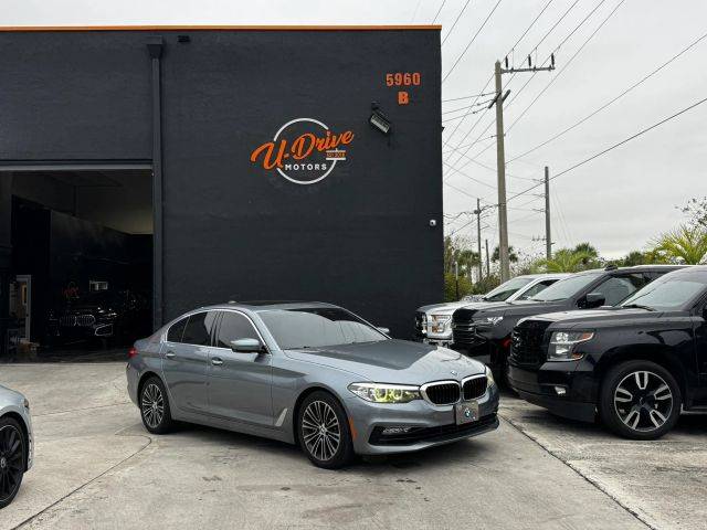 2018 BMW 5 Series 530i RWD photo