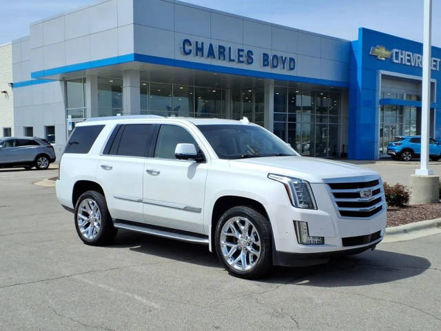 2018 Cadillac Escalade Premium Luxury 4WD photo