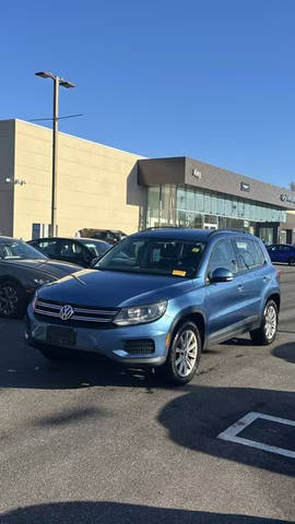 2017 Volkswagen Tiguan  AWD photo