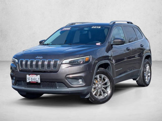 2019 Jeep Cherokee Latitude Plus 4WD photo