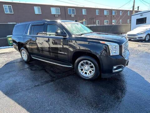 2017 GMC Yukon XL SLE 4WD photo