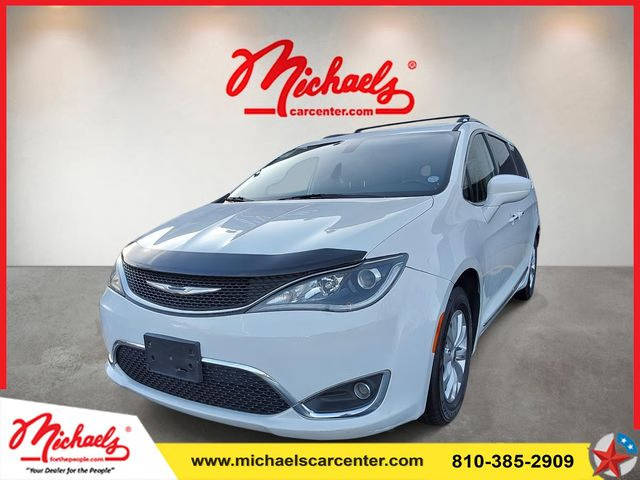 2018 Chrysler Pacifica Minivan Touring L FWD photo