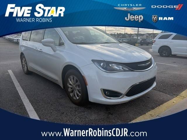 2018 Chrysler Pacifica Minivan Touring L FWD photo