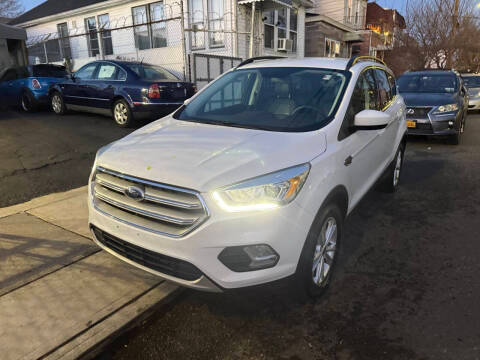 2018 Ford Escape SEL 4WD photo