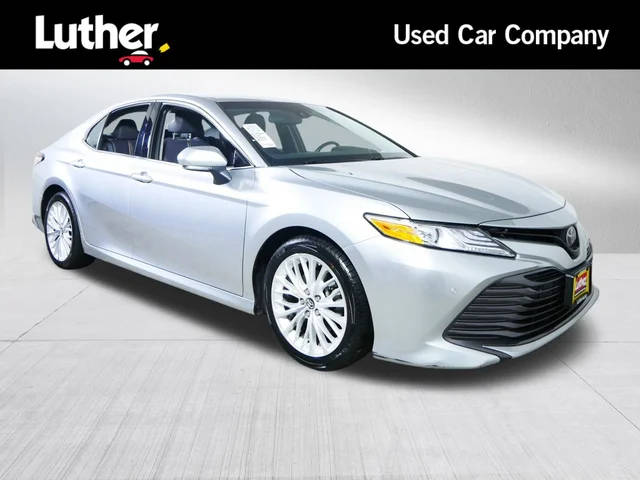 2018 Toyota Camry XLE FWD photo