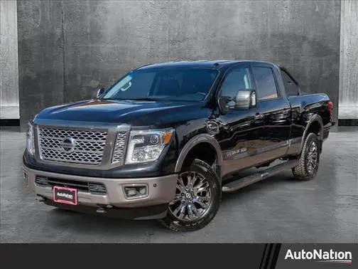 2018 Nissan Titan XD Platinum Reserve 4WD photo
