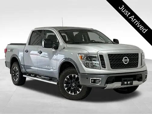 2018 Nissan Titan PRO-4X 4WD photo