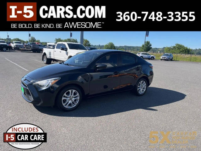 2018 Toyota Yaris FWD photo