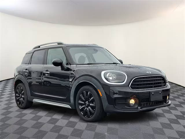 2018 MINI Countryman Cooper FWD photo