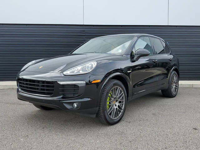 2018 Porsche Cayenne S Platinum Edition E-Hybrid AWD photo