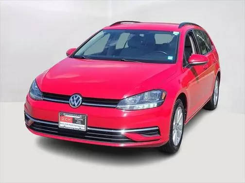 2018 Volkswagen Golf SportWagen S AWD photo