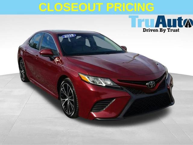2018 Toyota Camry SE FWD photo