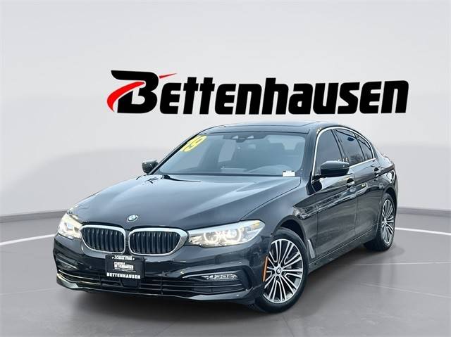 2018 BMW 5 Series 530i RWD photo