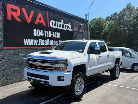 2018 Chevrolet Silverado 2500HD High Country 4WD photo