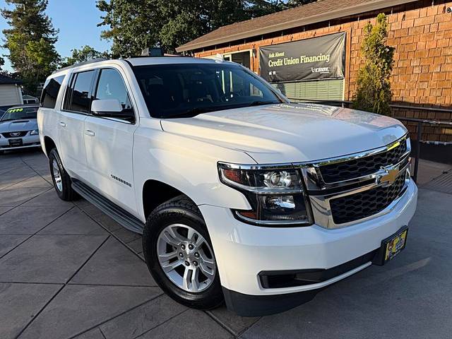 2018 Chevrolet Suburban LS 4WD photo