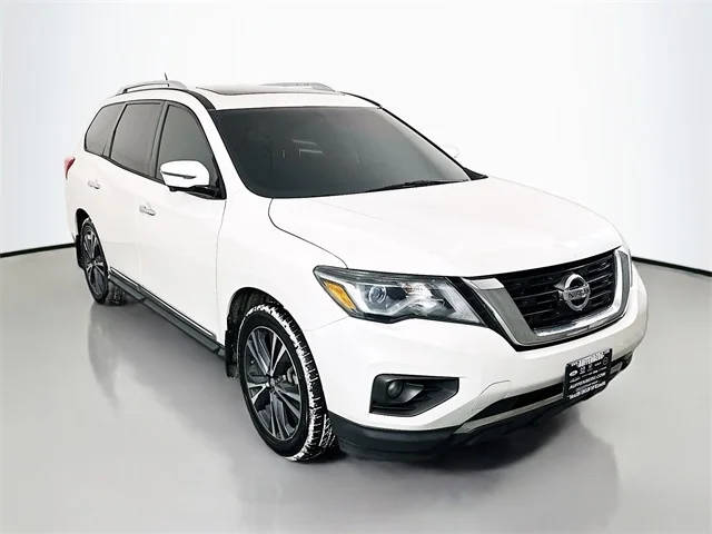 2018 Nissan Pathfinder Platinum FWD photo