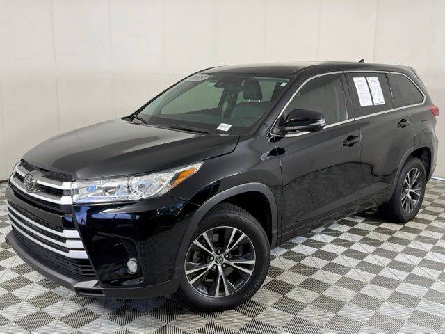 2018 Toyota Highlander LE Plus FWD photo