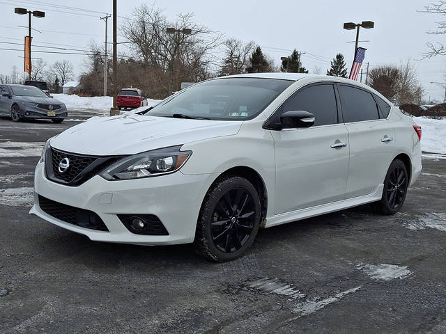 2018 Nissan Sentra SR FWD photo