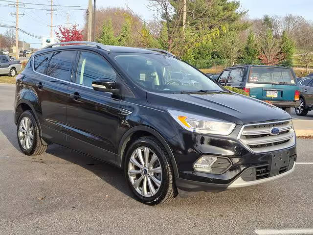 2018 Ford Escape Titanium FWD photo