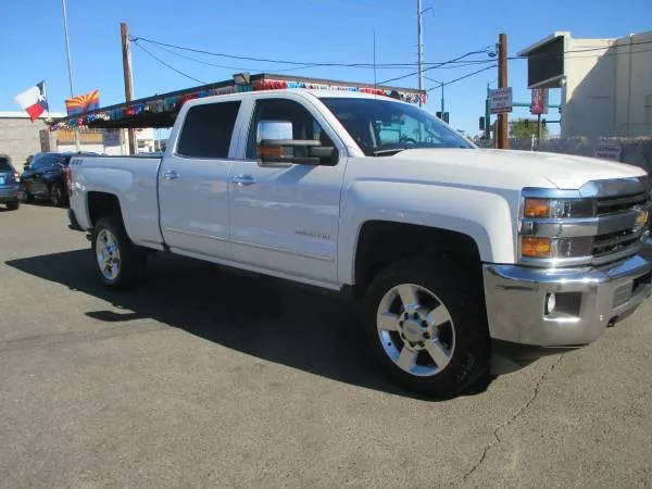 2018 Chevrolet Silverado 2500HD LTZ 4WD photo