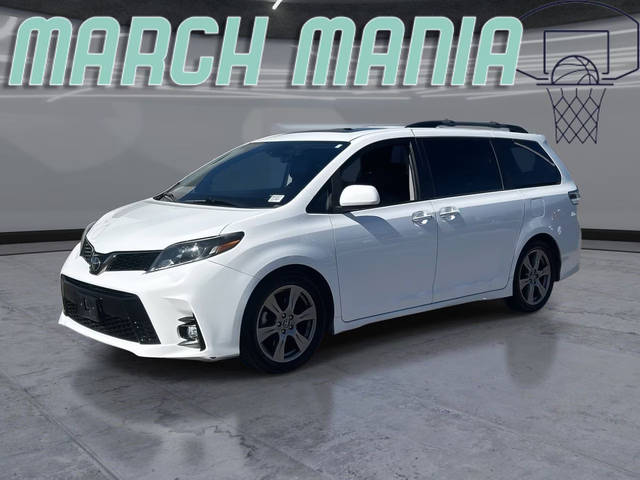 2018 Toyota Sienna SE FWD photo