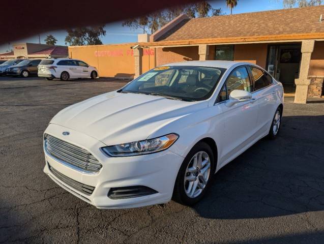 2016 Ford Fusion SE FWD photo