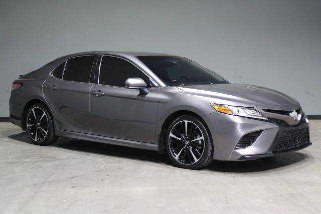 2018 Toyota Camry XSE FWD photo